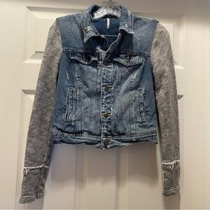 Free People Hooded Knit Sleeves Distressed Hoodie Jean Denim Jacket Size XS